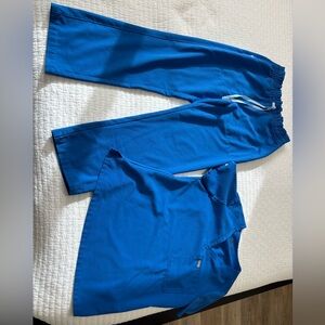 FIGS royal blue scrub set (Davia pants M petite & Catarina top M)